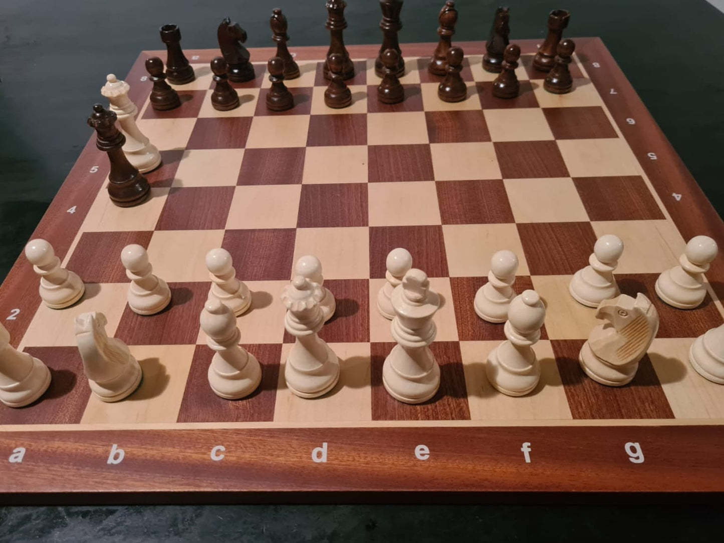 Combo de piezas y tablero de madera