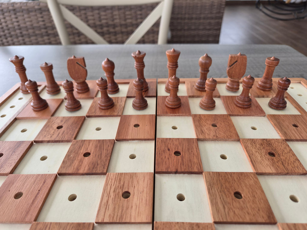 Ajedrez Táctil de Madera para Personas con Discapacidad Visual